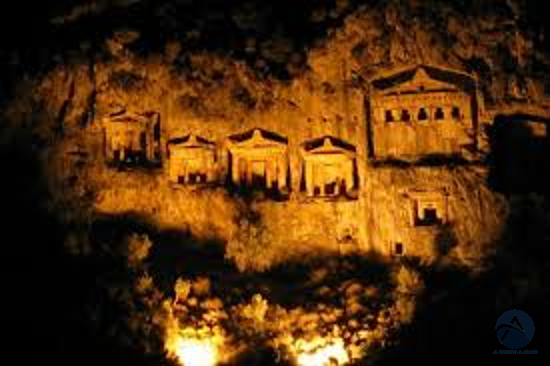 Likya Kaya Mezarları: Muğla'nın Gizemli Gece Turları